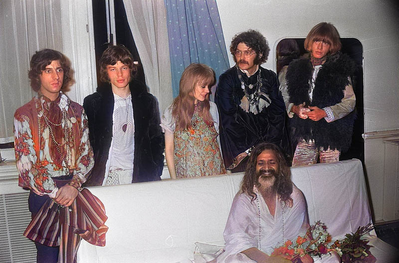 Maharishi Mahesh Yogi with artists in 1967